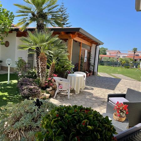 Villa Cecilia Bed And Breakfast チェッロレ エクステリア 写真