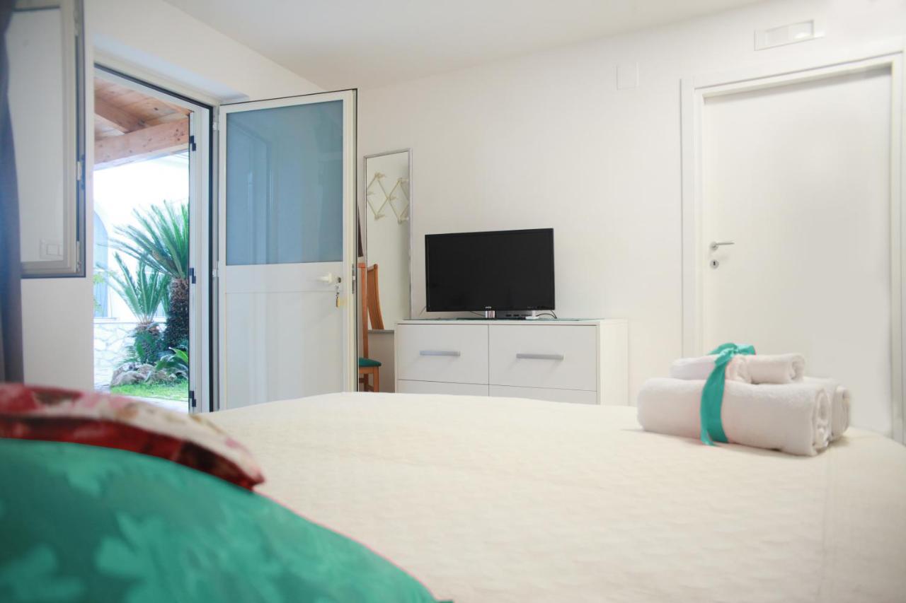 Villa Cecilia Bed And Breakfast チェッロレ エクステリア 写真
