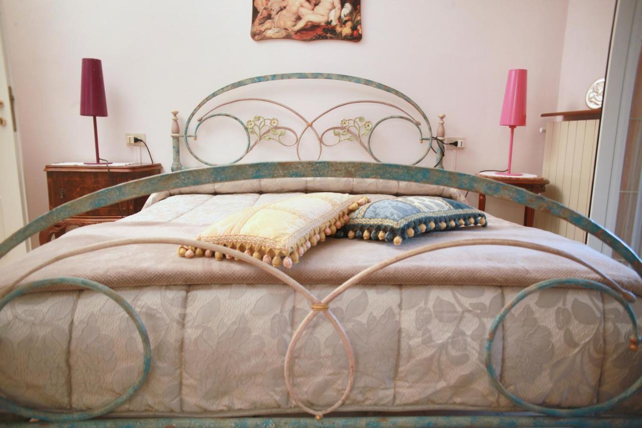 Villa Cecilia Bed And Breakfast チェッロレ エクステリア 写真